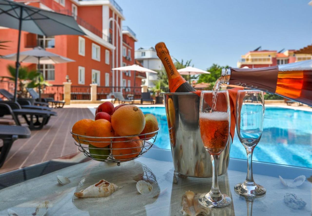 Vip Club Dolphin Coast Aparthotel Sunny Beach Exterior foto
